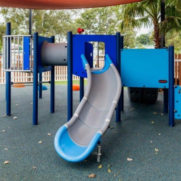 burleigh town hotel playground